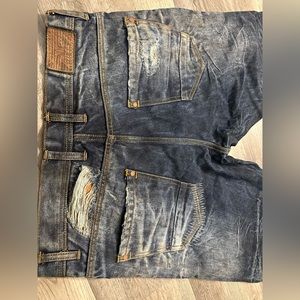 Men’s distressed jeans